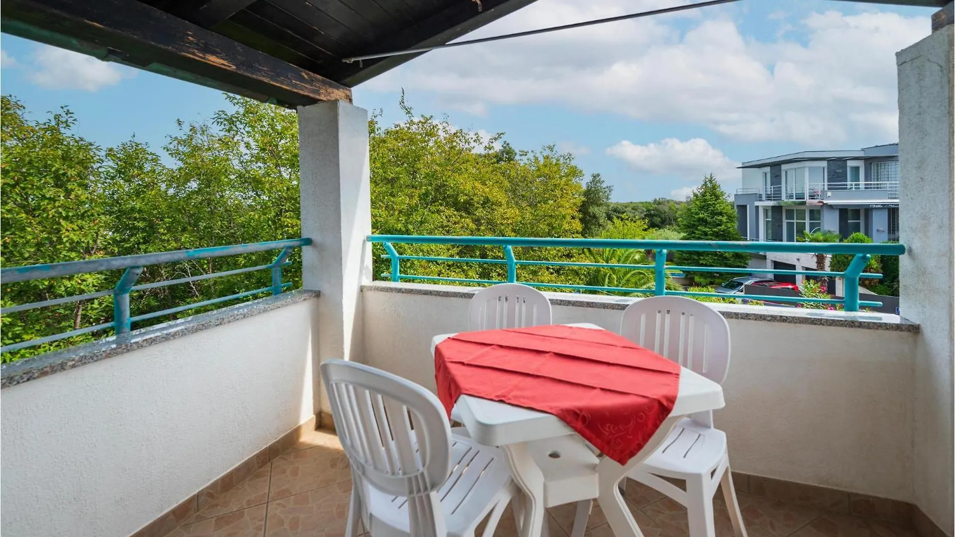 2 Bedroom Lovely Apartment In Pula