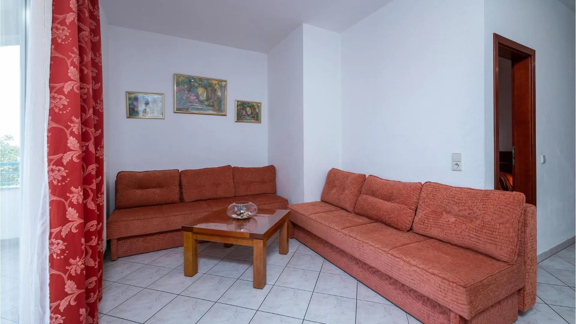 2 Bedroom Lovely Apartment In Pula