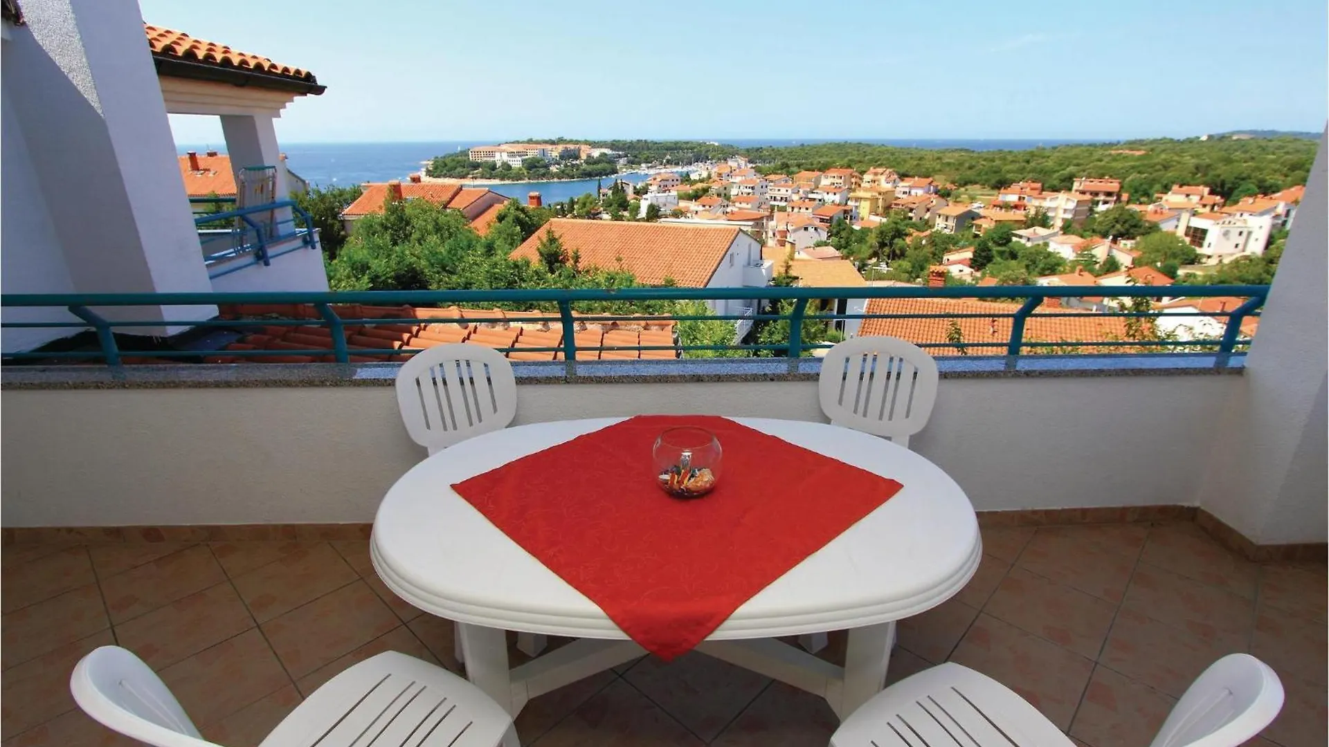 2 Bedroom Lovely Apartment In Pula